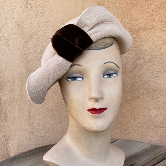 VTG 1940s 1950s Pink Tan Velvet Tilt Cloche OS main image 7